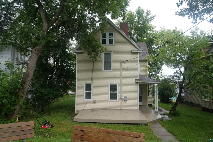 1205 E 3rd St, Duluth, MN 55805 - #2