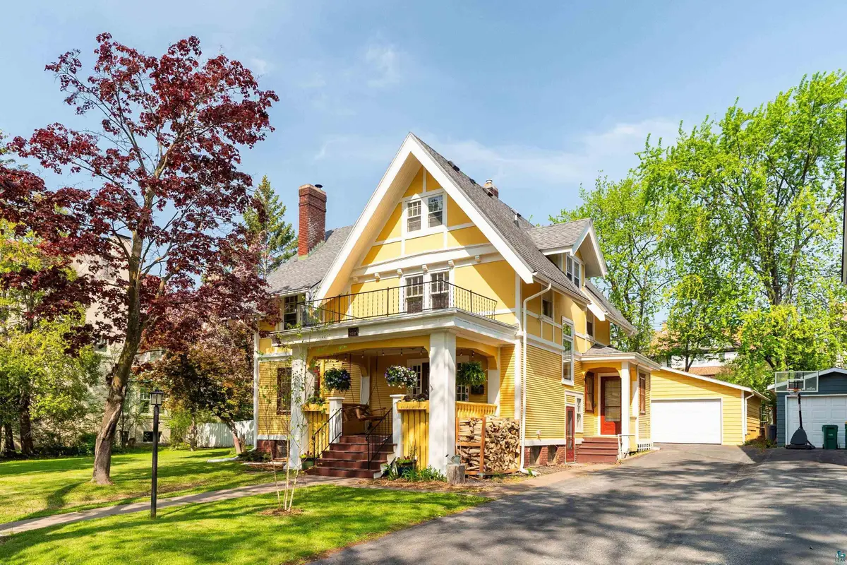 2415 E 2nd St, Duluth, MN 55812 - #1