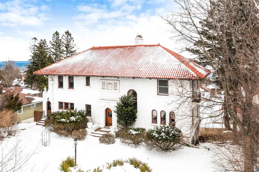 2514 E Superior St, Duluth, MN 55812 - #2