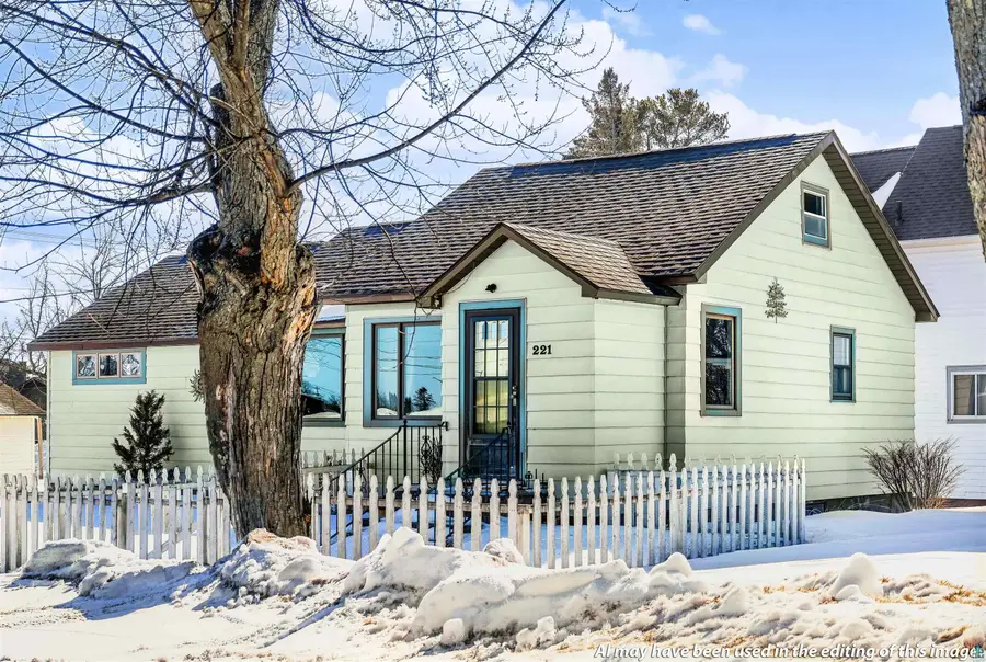 221 N 1st Ave W, Washburn, WI 54891 - #2