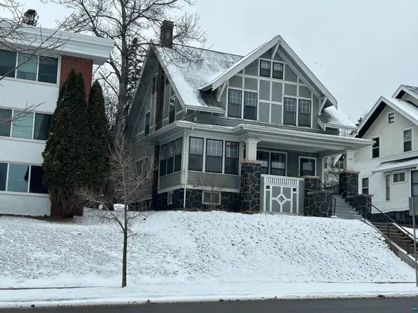 1723 E 4th St, Duluth, MN 55812