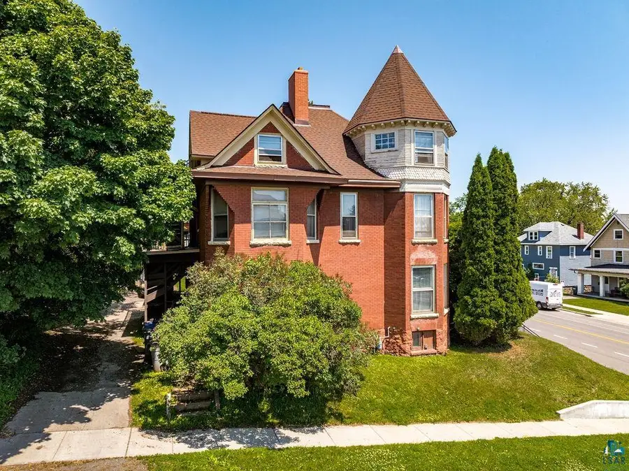 1801 E 4th St, Duluth, MN 55812 - #2