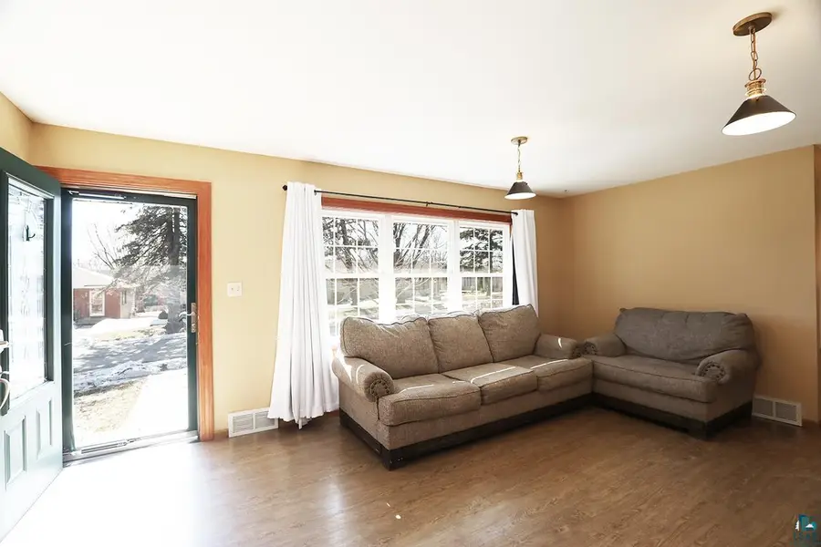 811 N 7th St, Virginia, MN 55792 - #3