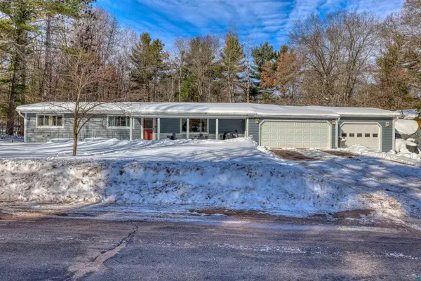 10719 N Oak Ridge Dr, Hayward, WI 54843