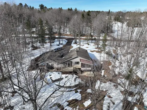 610 Hillside Dr, Washburn, WI 54891