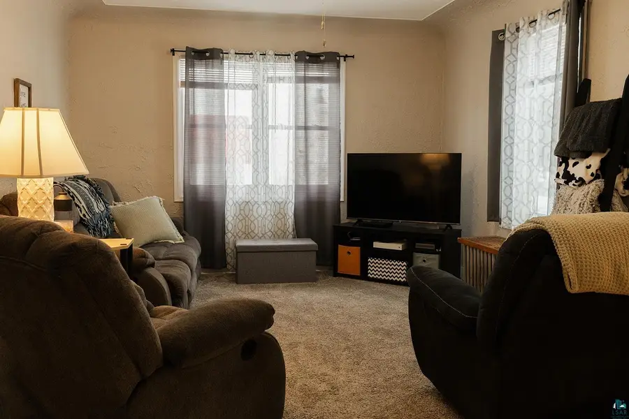 1125 Minnesota St, Hibbing, MN 55746 - #3