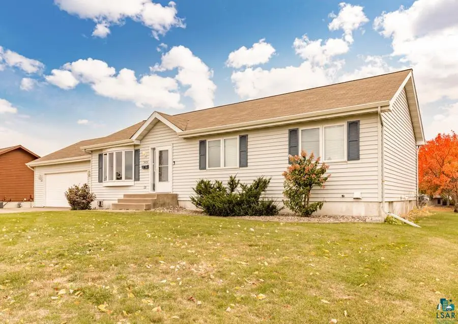 2020 E 11th St, Superior, WI 54880 - #2