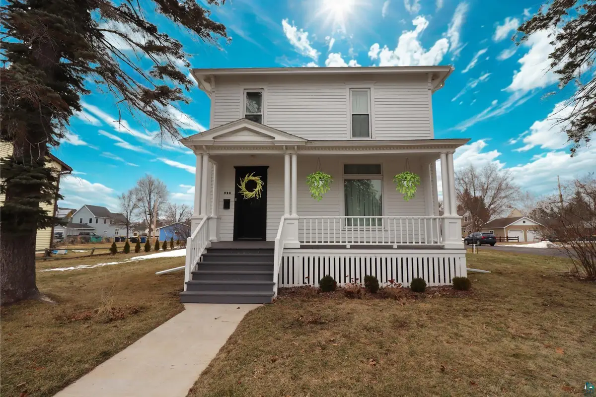922 Vaughn Ave, Ashland, WI 54806 - #1