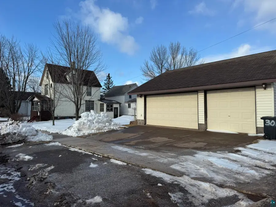 301 8th St, Two Harbors, MN 55616 - #3