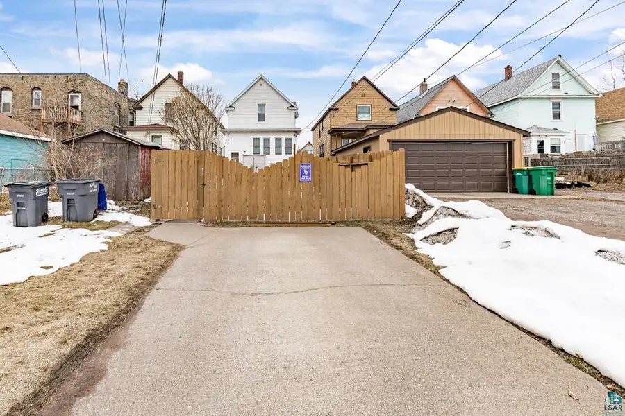 2326 W 2nd St, Duluth, MN 55806 - #3