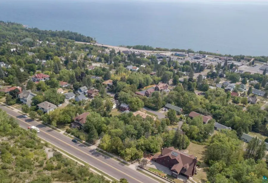 24XX E Superior St, Duluth, MN 55812 - #2