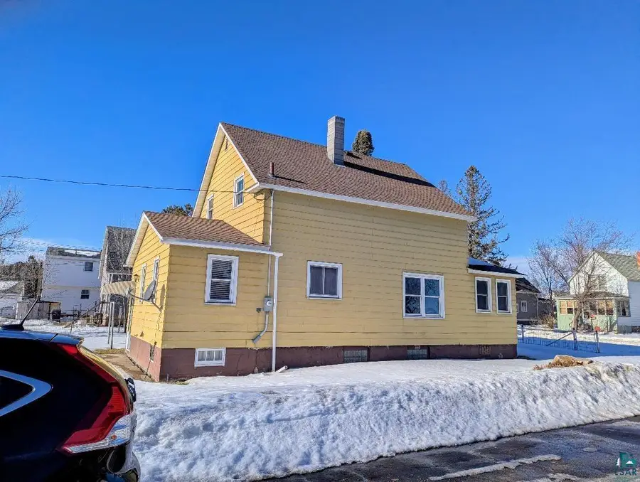 119 E Michigan Ave, Gilbert, MN 55741 - #3