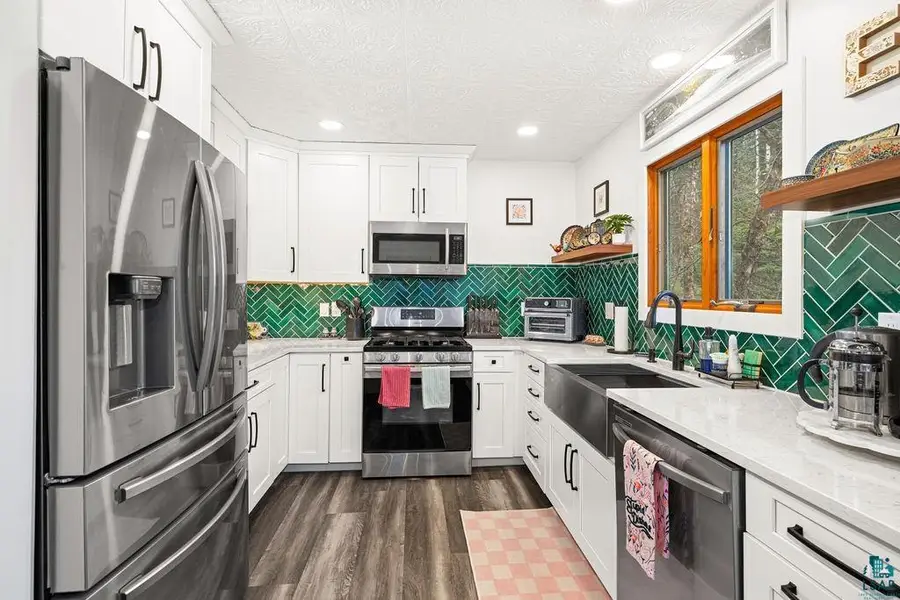 19 Reed Dr, Silver Bay, MN 55614 - #3