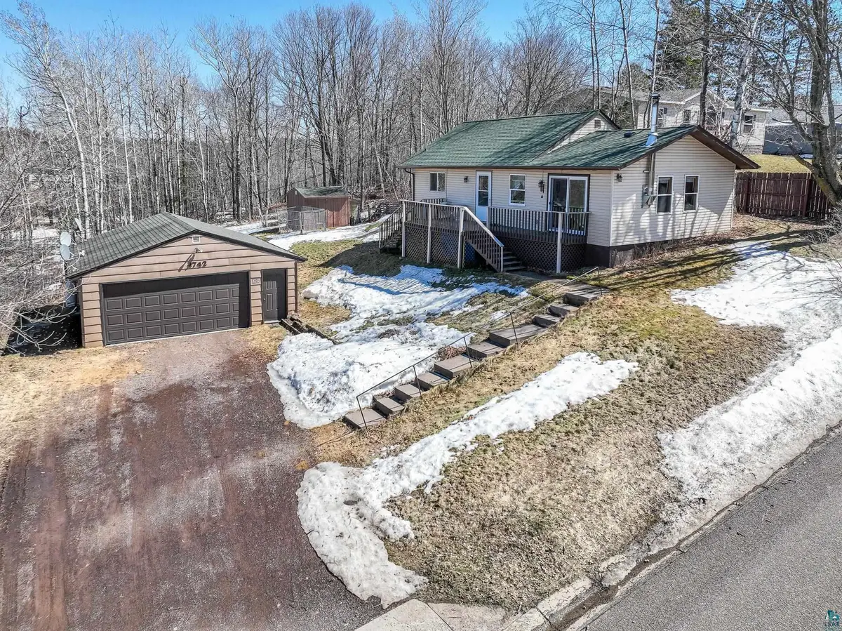 4742 Chicago Ave, Duluth, MN 55803 - #1