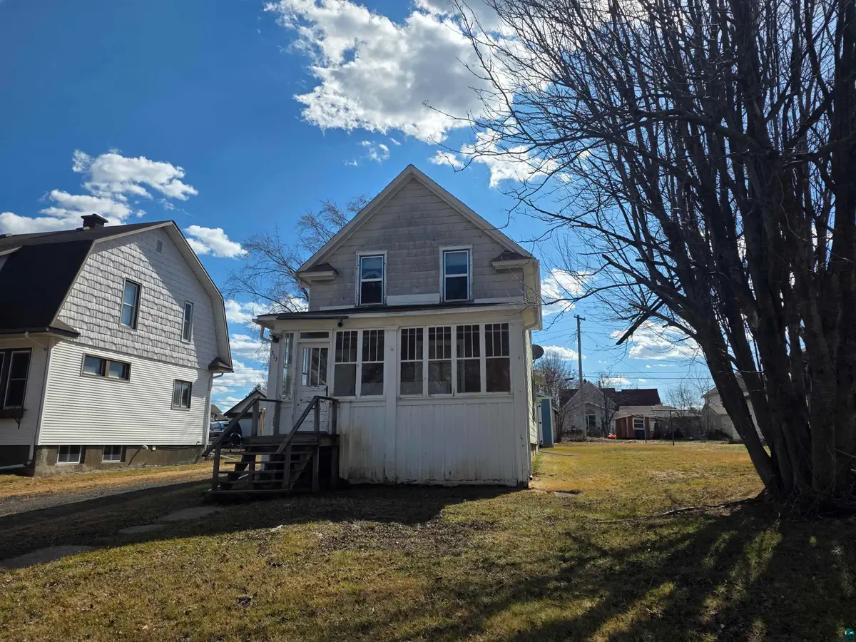 313 W Minnesota Ave, Gilbert, MN 55741 - #1