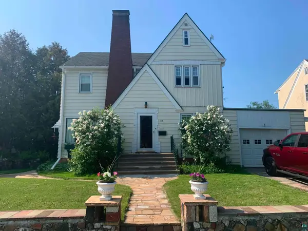 118 E James St, Ely, MN 55731