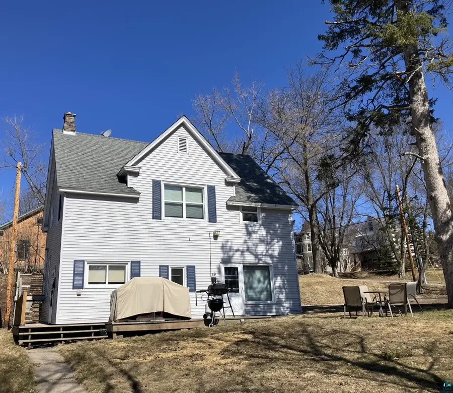 19 E Oxford St, Duluth, MN 55803 - #2