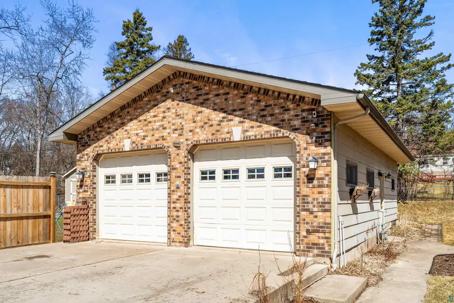 5317 Glenwood St, Duluth, MN 55804 - #2