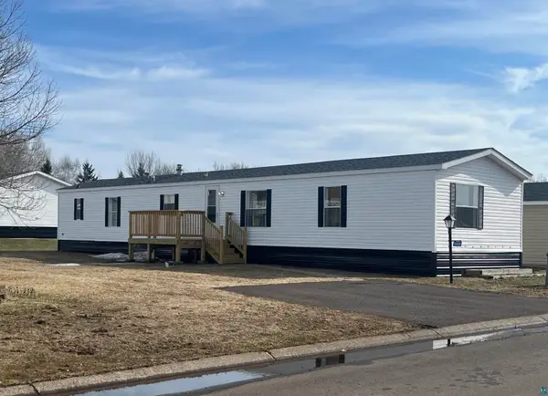 5069 Boulder Dr, Hermantown, MN 55811