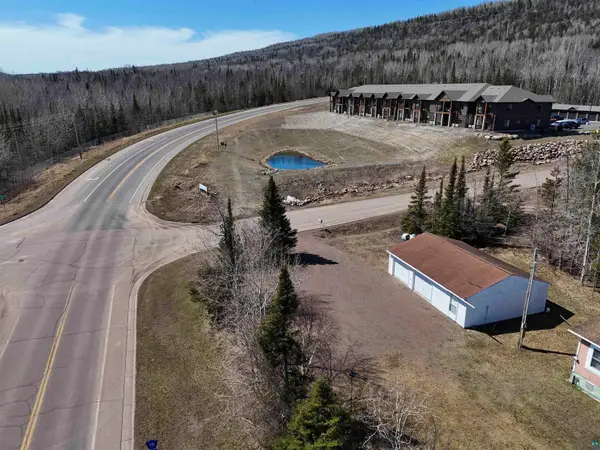 820 W 5th Ave, Grand Marais, MN 55604