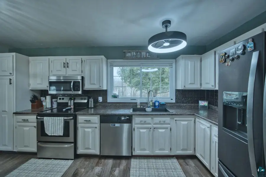 329 Wyandotte Rd, Hoyt Lakes, MN 55750-0000 - #2