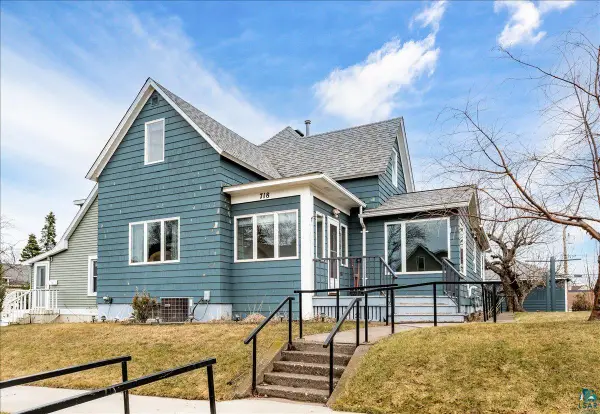 718 6th Ave, Two Harbors, MN 55616