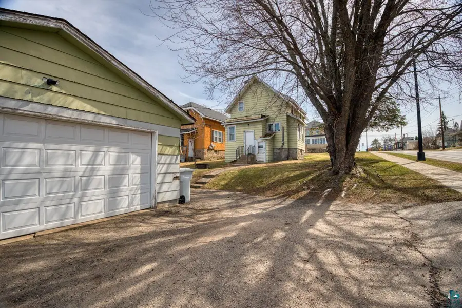 230 2nd St Nw, Chisholm, MN 55719-0000 - #3