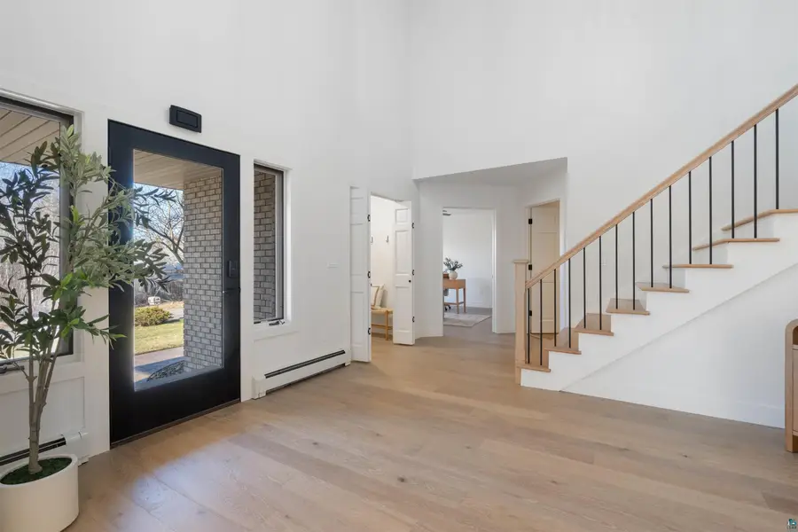 2166 E Detroit St, Superior, WI 54880 - #3