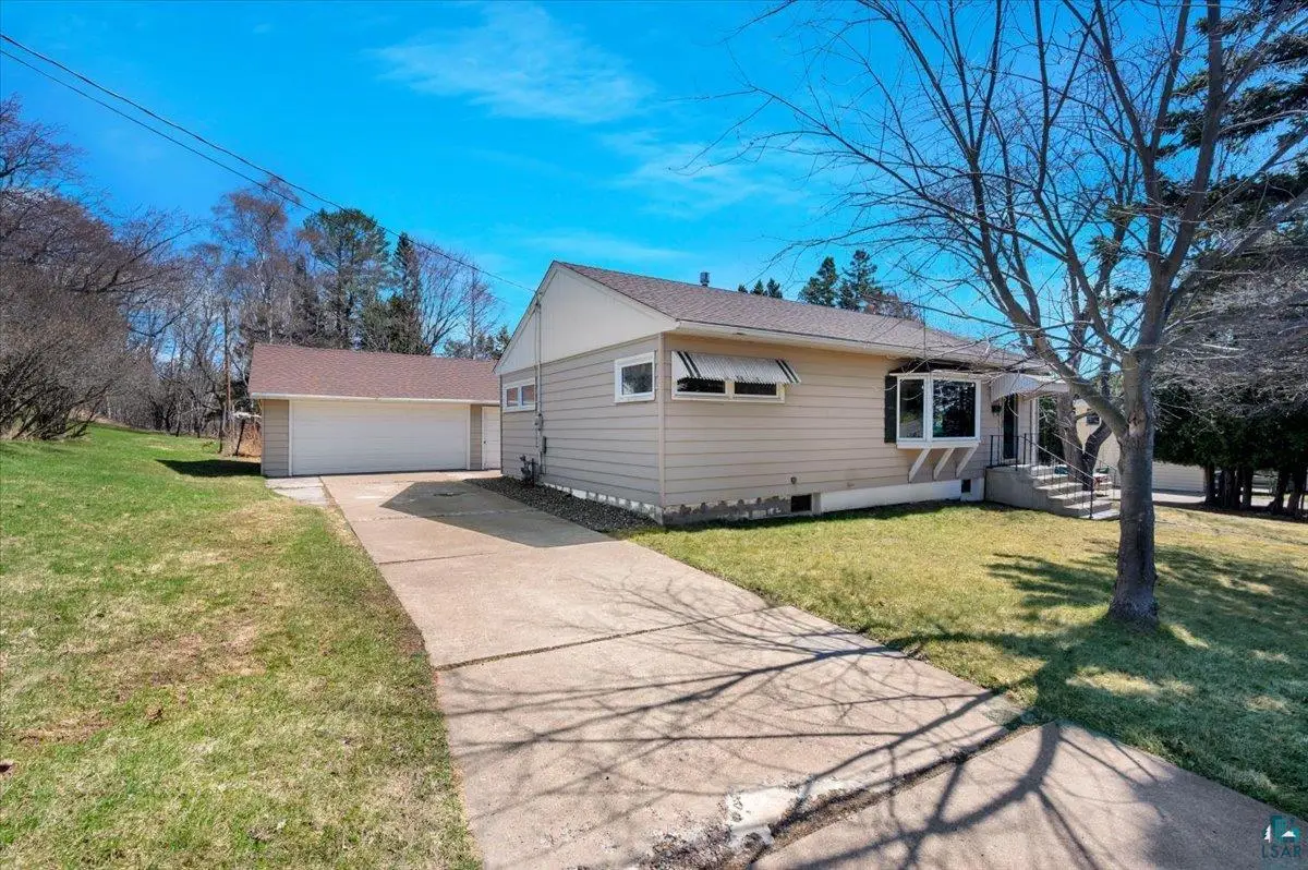 526 N 60th Ave E, Duluth, MN 55804 - #1
