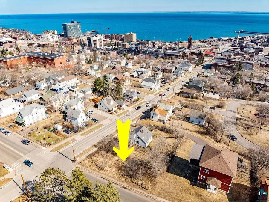 2 W 7th St, Duluth, MN 55802 - #3