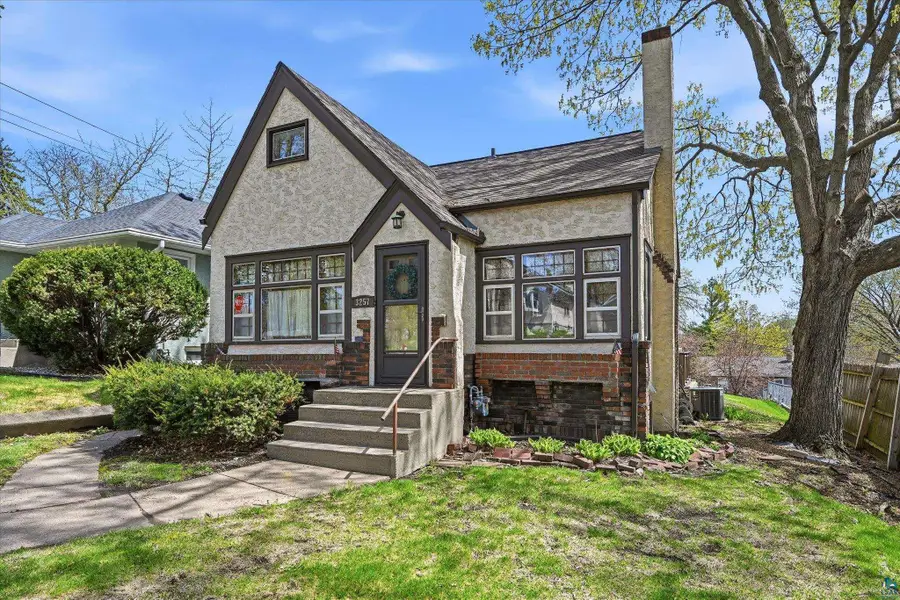 3257 Hayes St Ne, Minneapolis, MN 55418 - #3