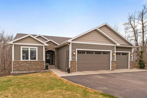 510 Crystal Dr, Duluth, MN 55811