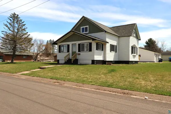2102 E Main St, Ashland, WI 54806