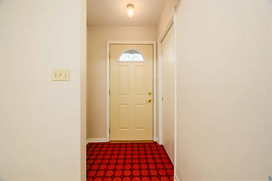 3714 Woodland Ave, Duluth, MN 55803 - #3