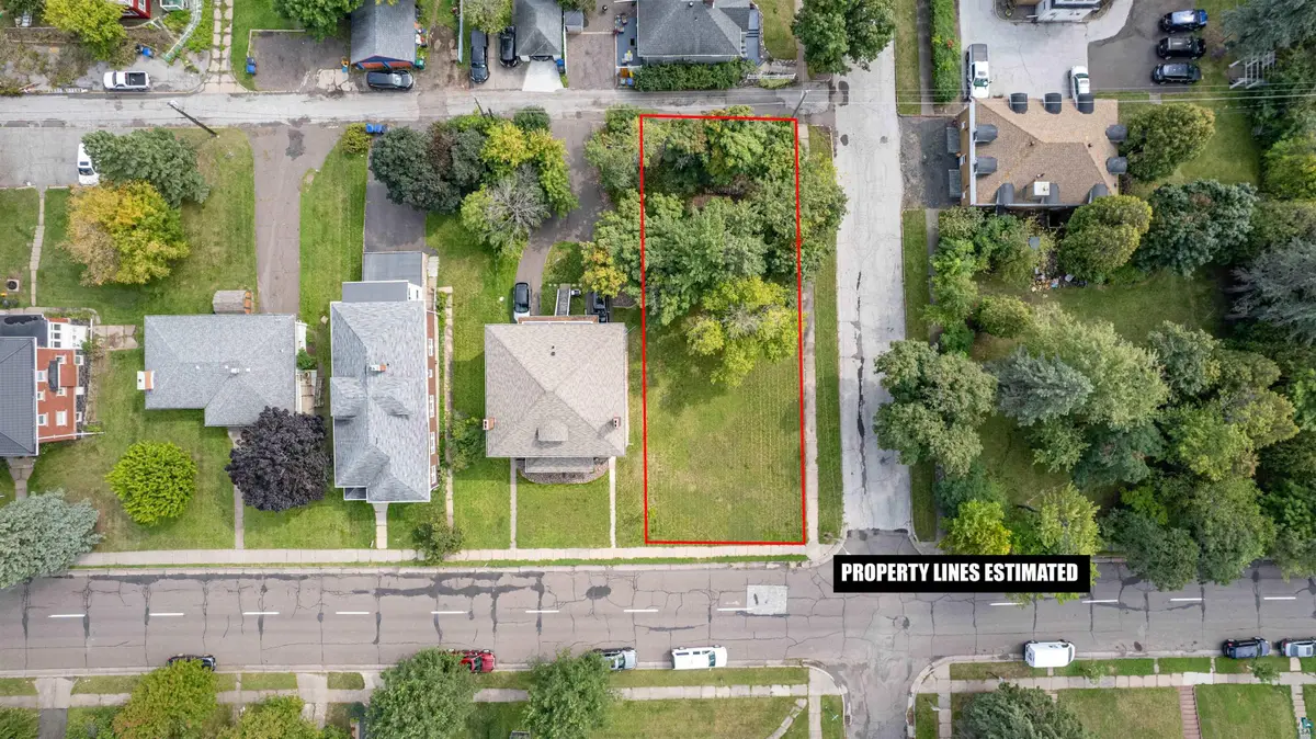 200X E 3rd St, Duluth, MN 55805 - #1