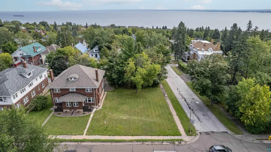 200X E 3rd St, Duluth, MN 55805 - #2
