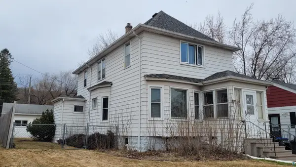 3823 W 6th St, Duluth, MN 55807