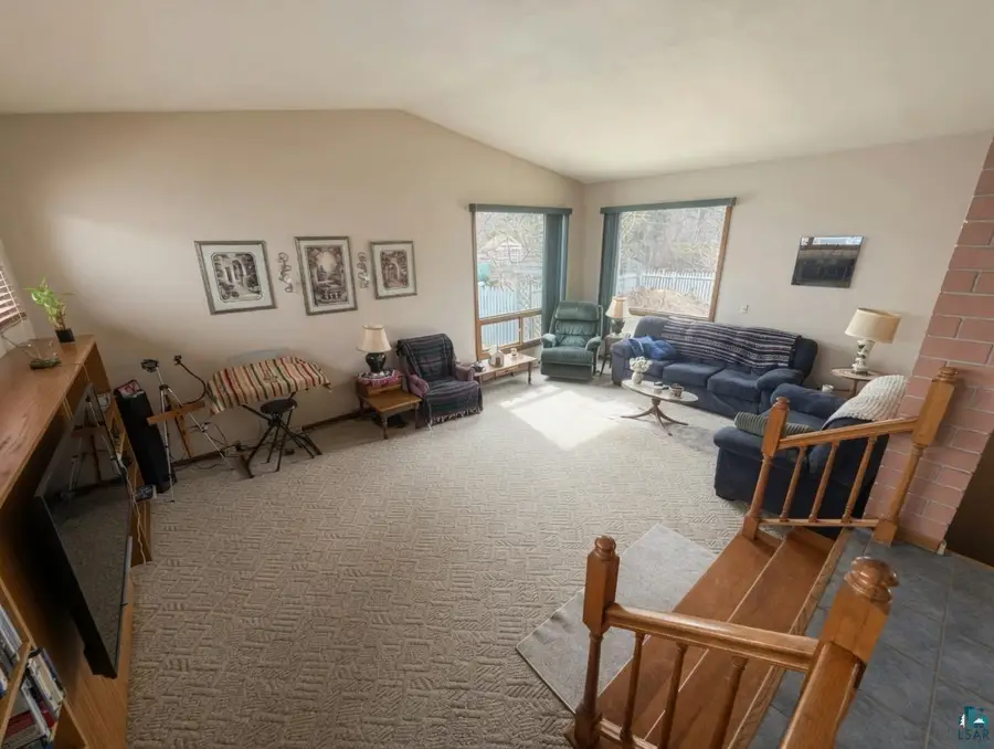2136 Adirondack St, Duluth, MN 55811 - #3