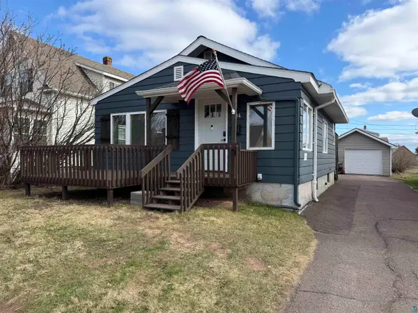 314 7th St, Proctor, MN 55810