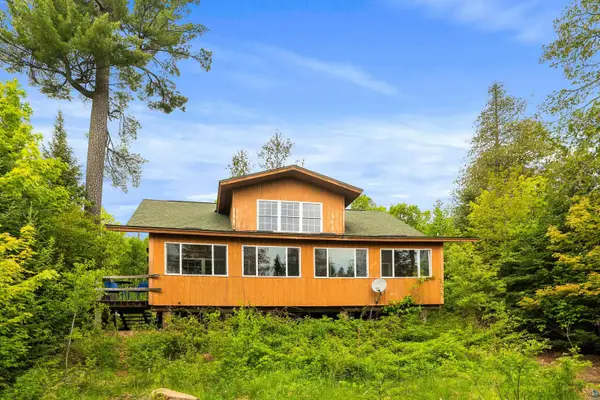 204 E Deeryard Rd, Grand Marais, MN 55604
