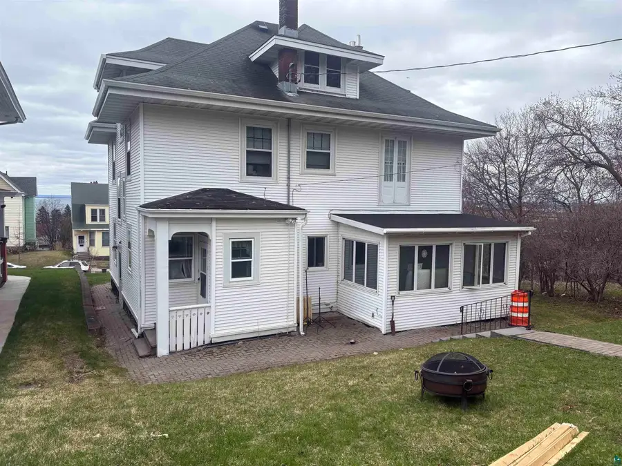 1411 E 4th St, Duluth, MN 55805 - #2