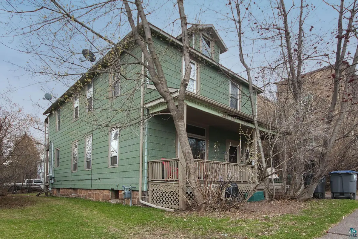 223 N 12th Ave E, Duluth, MN 55805 - #1