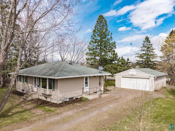 312 6th Ave, Proctor, MN 55810