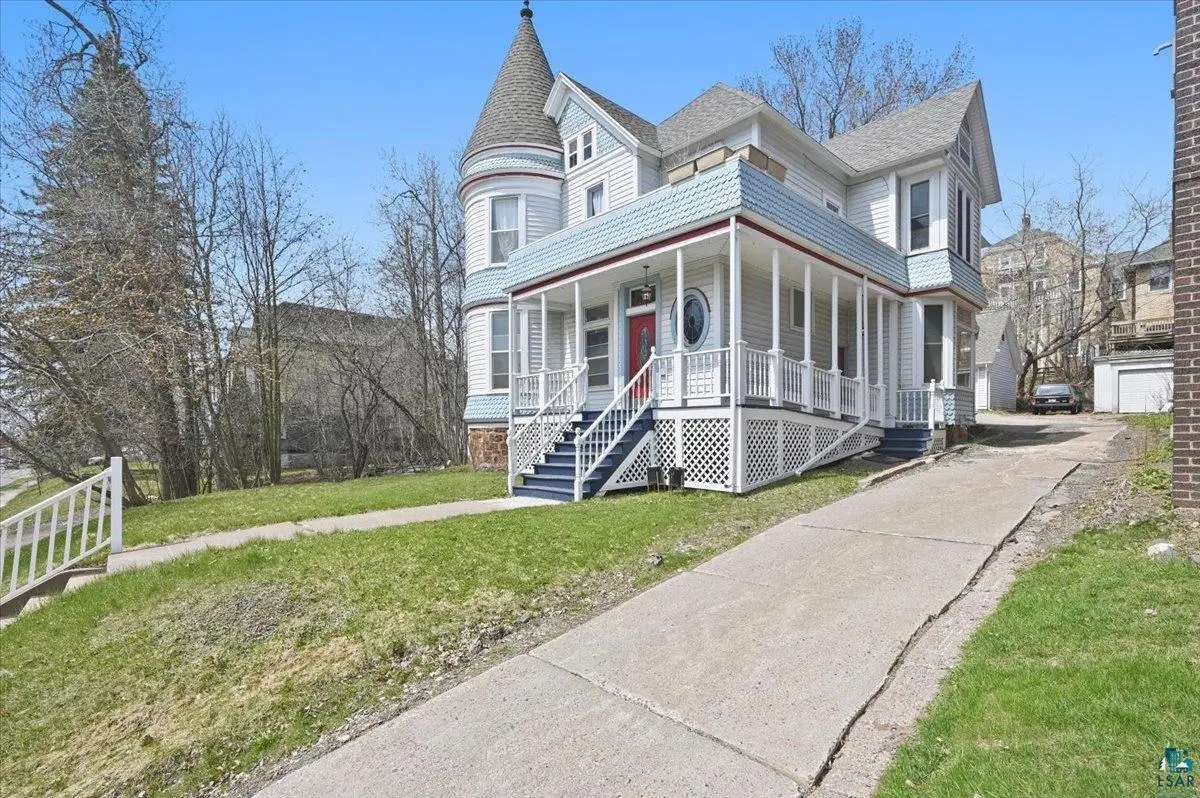 1727 E Superior St, Duluth, MN 55804 - #1