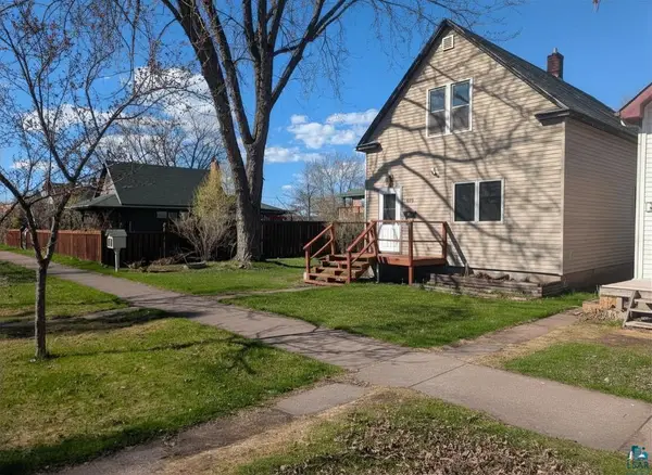 3713 E 3rd St, Superior, WI 54880