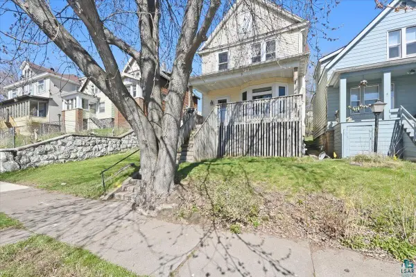 2117 W 4th St, Duluth, MN 55806