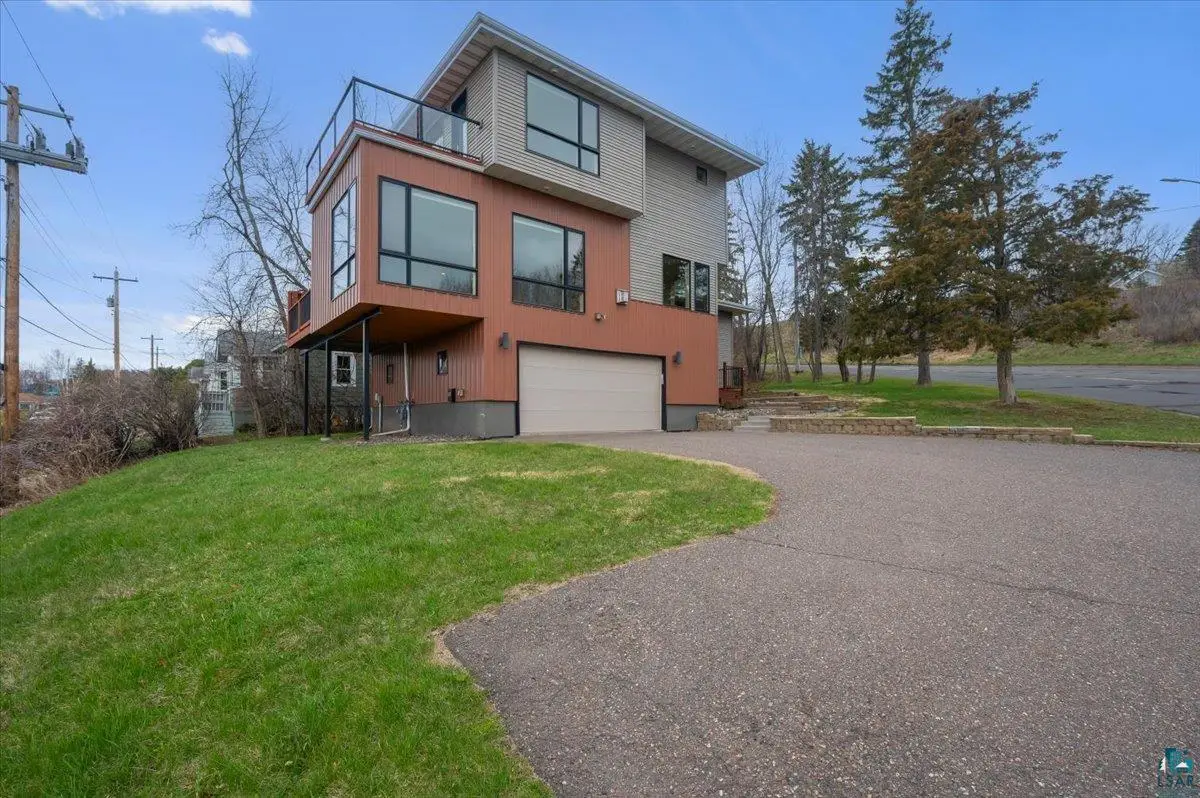 1001 W 6th St, Duluth, MN 55806 - #1