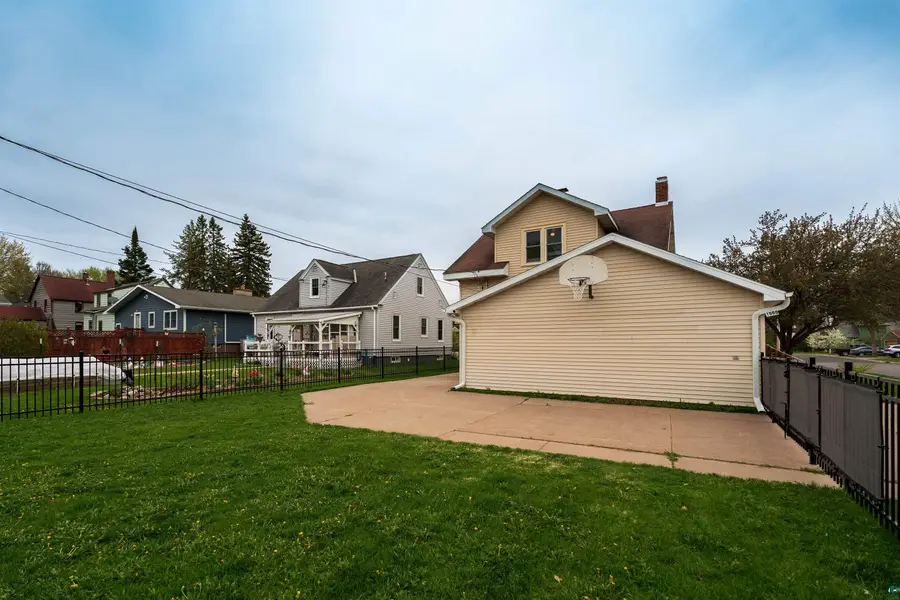1000 Macarthur Ave, Ashland, WI 54806 - #3