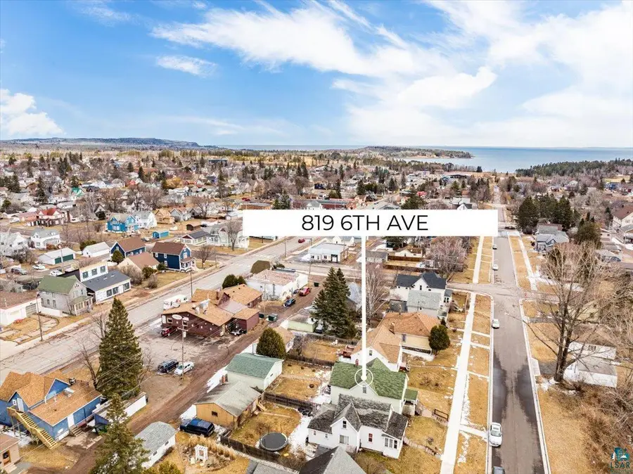 819 6th Ave, Two Harbors, MN 55616 - #3