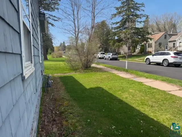 1127 N 46th Ave W, Duluth, MN 55804 - #3